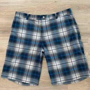 Nike golf blue plaid shorts size 38